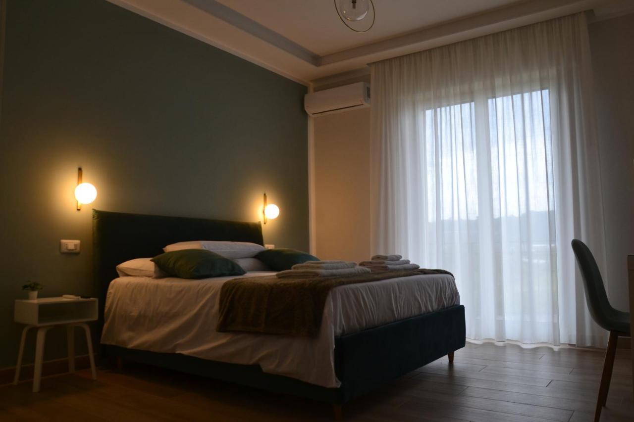 Luna Nuova Suites Неаполь Экстерьер фото